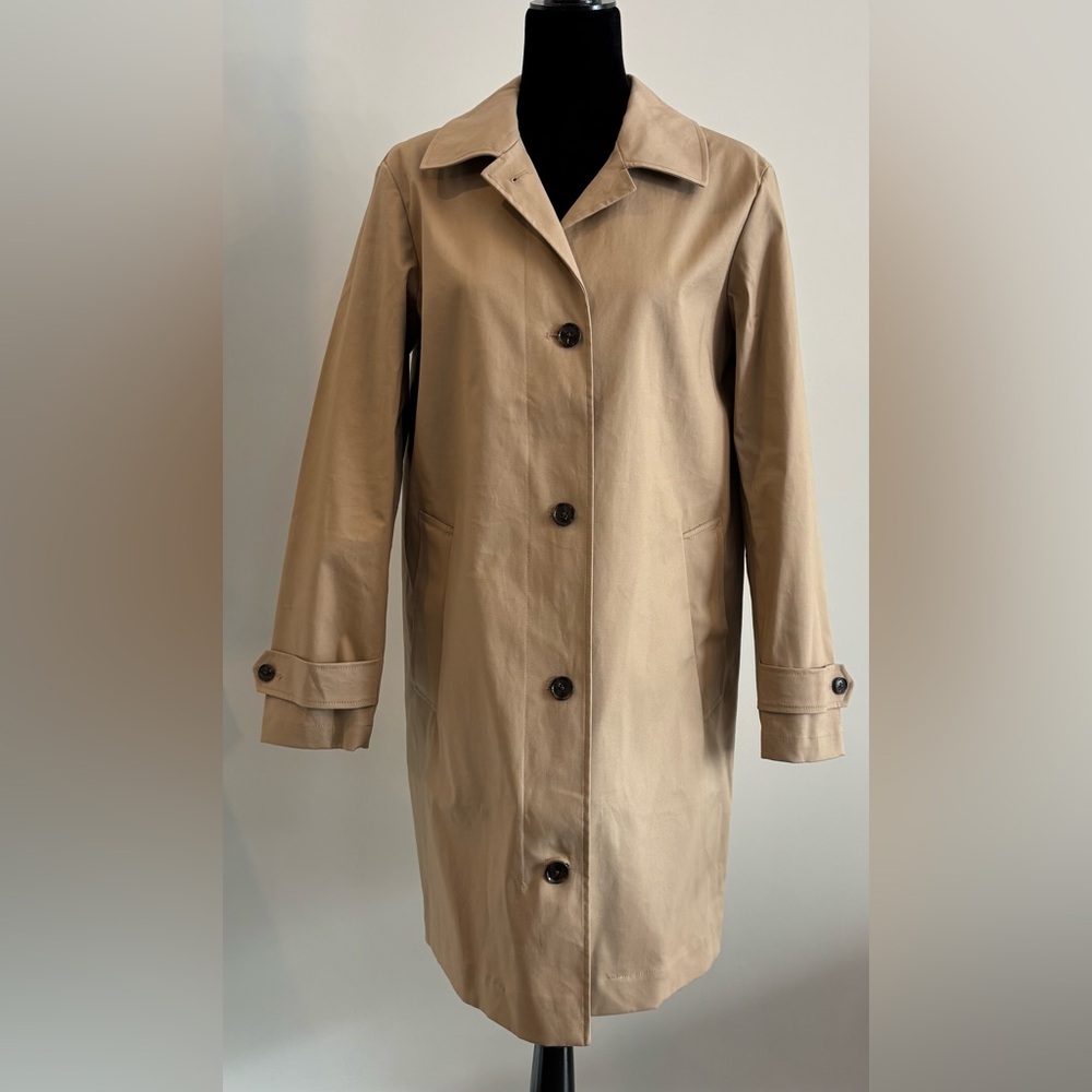 NWT Classic Trench in Admiral Khaki